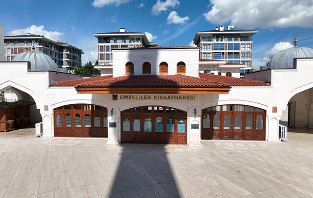 Emeklilere 5 TL’ye Çay, 20 TL’ye Kahve! Zeytinburnu’nda Kıraathane Sayısı Artıyor